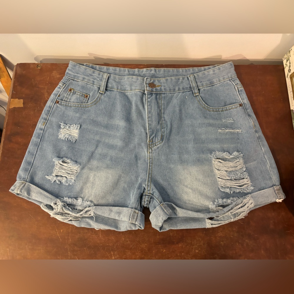 Distressed Jean shorts new Amazon xl fit like large blue